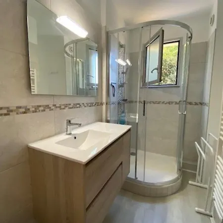 T2 Renove Pour 4 Pers, Au Pied De La Avec 2 Balcons Et Parking Prive, St Georges - Fr-1-494-135