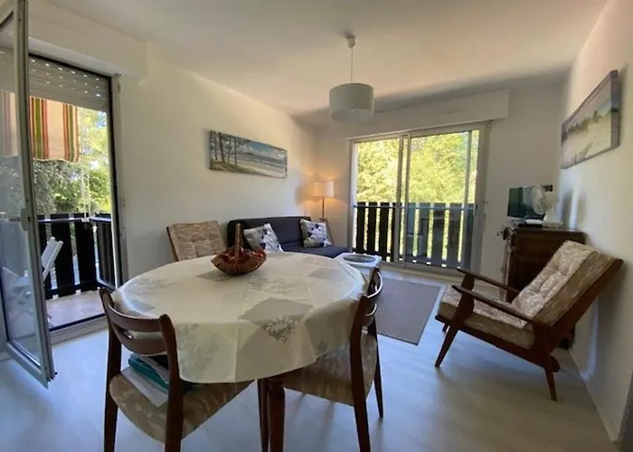 T2 Rénové Pour 4 Pers, Au Pied De La Avec 2 Balcons Et Parking Privé, St Georges - Fr-1-494-135 * Saint-Georges-de-Didonne